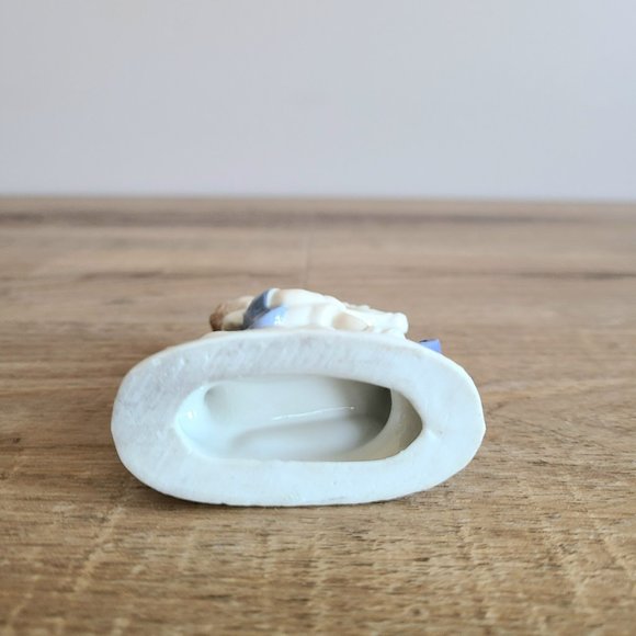 Vintage porcelain ceramic girl's on rocking horse figurine. - Picture 5 of 6